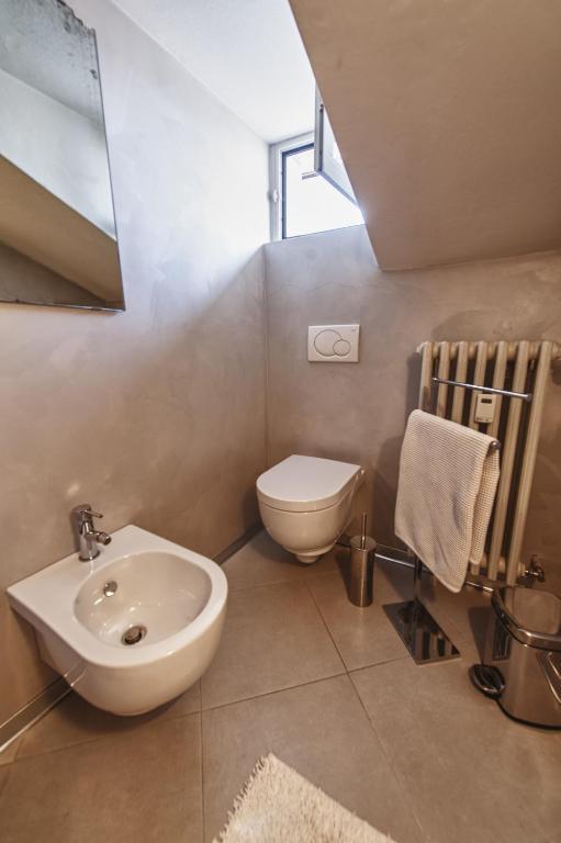 Cute & Cozy Terrace Apartment แบร์กาโม ห้อง รูปภาพ