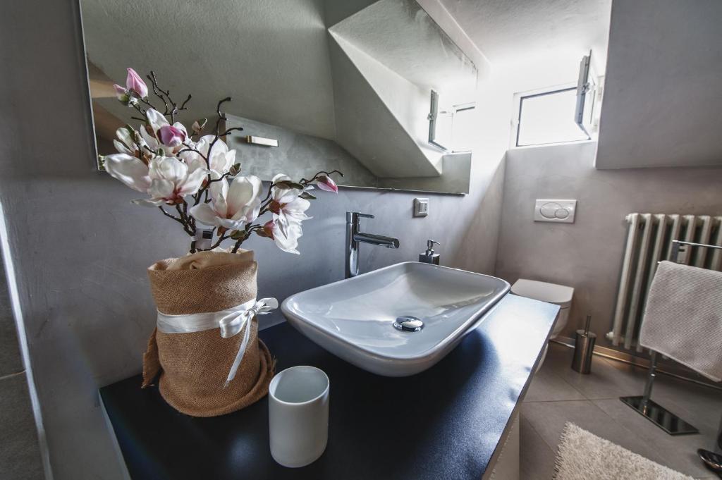 Cute & Cozy Terrace Apartment แบร์กาโม ห้อง รูปภาพ