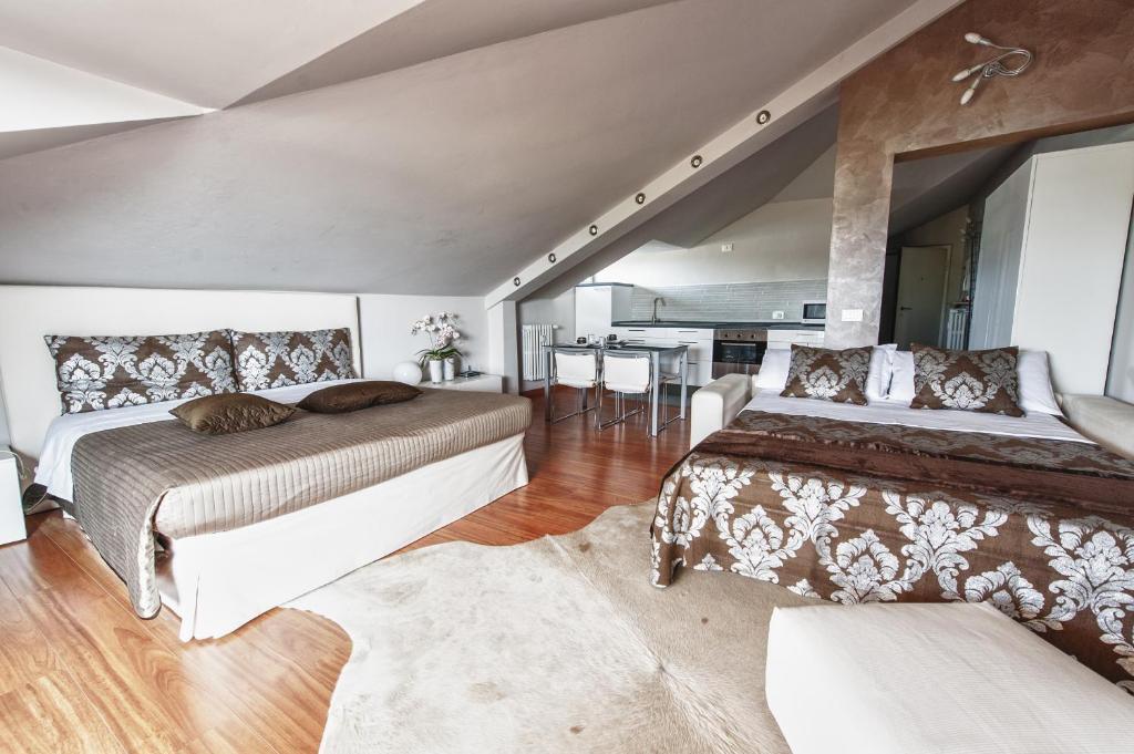 Cute & Cozy Terrace Apartment แบร์กาโม ห้อง รูปภาพ