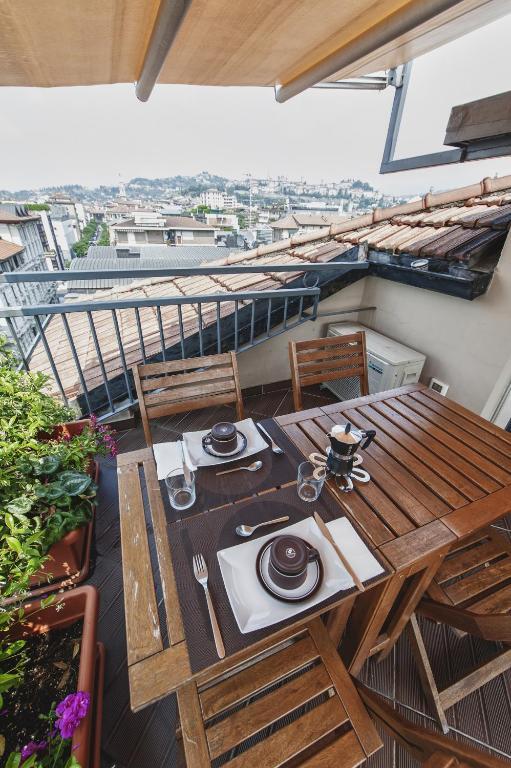 Cute & Cozy Terrace Apartment แบร์กาโม ห้อง รูปภาพ