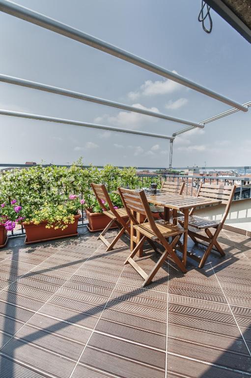 Cute & Cozy Terrace Apartment แบร์กาโม ห้อง รูปภาพ
